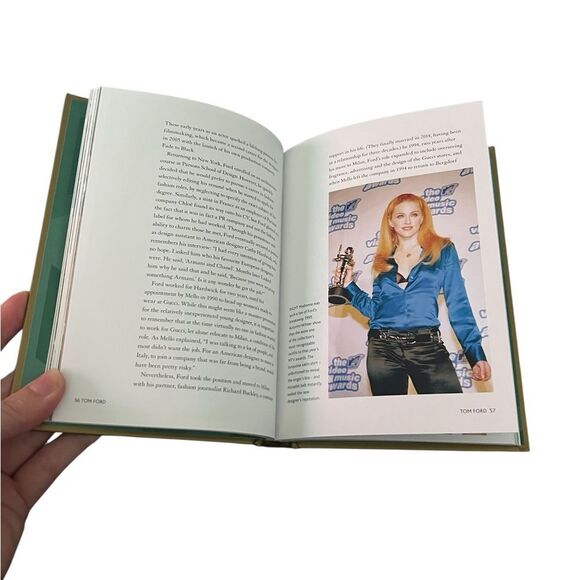 Gucci Gold Hardcover Book - Picture 5 of 6